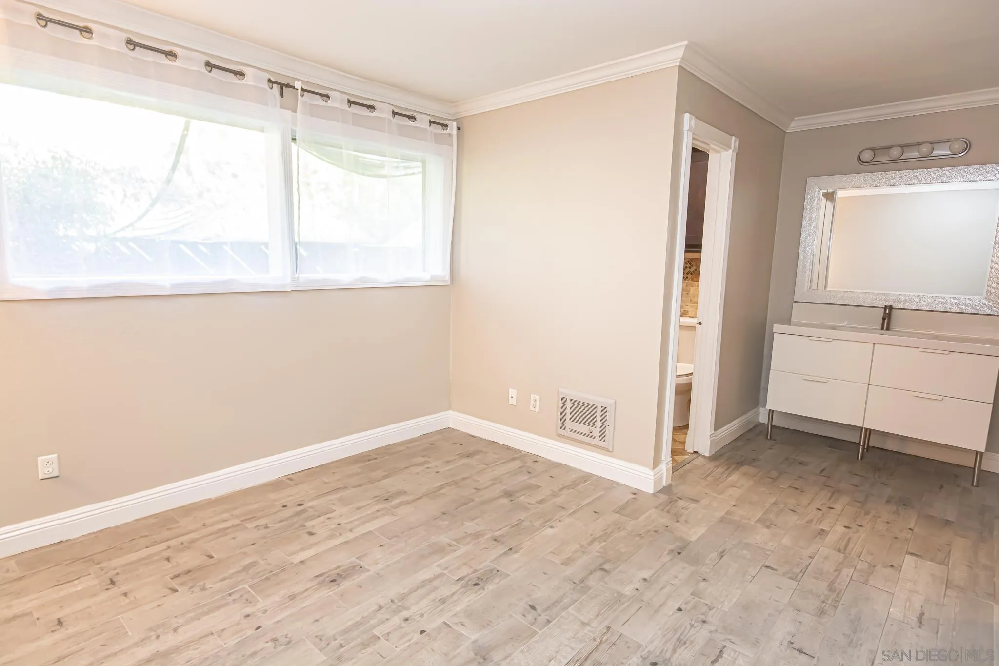7968 Mission Center Ct Unit D