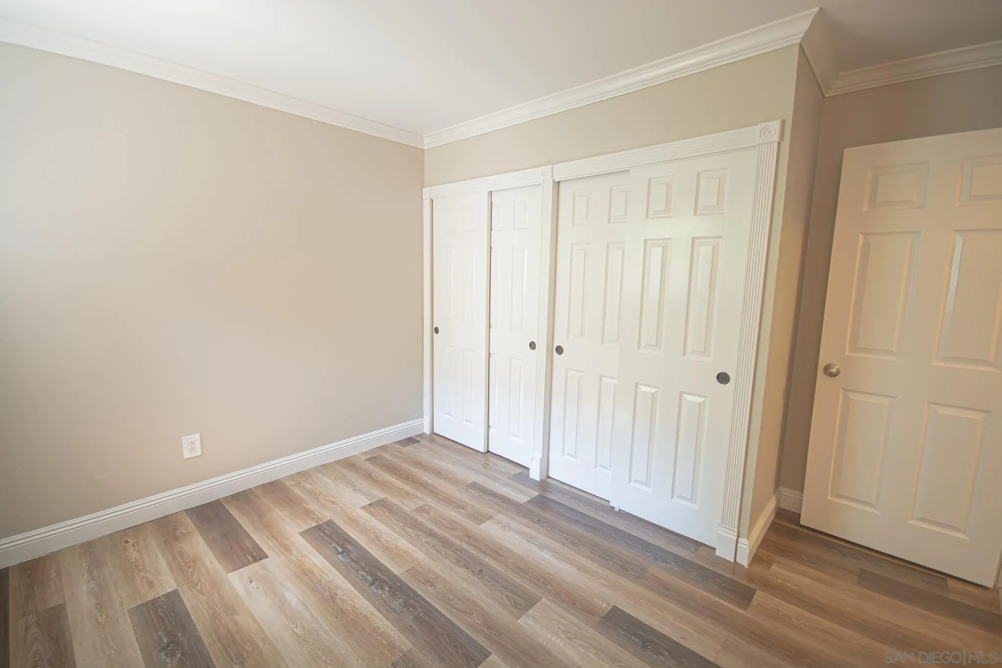 7968 Mission Center Ct Unit D