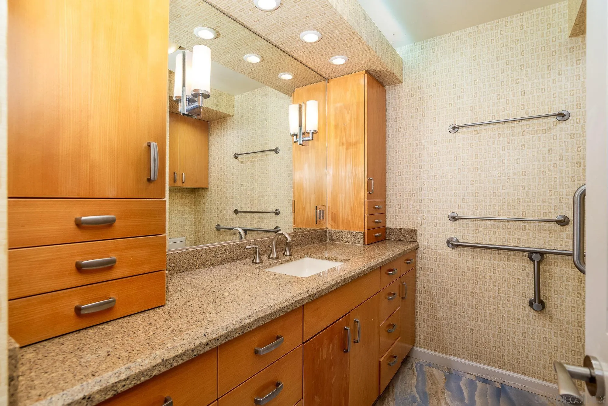 1820 Avenida Del Mundo Unit 1504