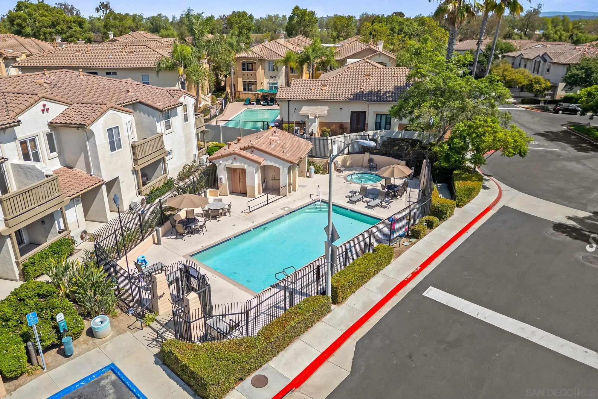 6008 Paseo Salinero