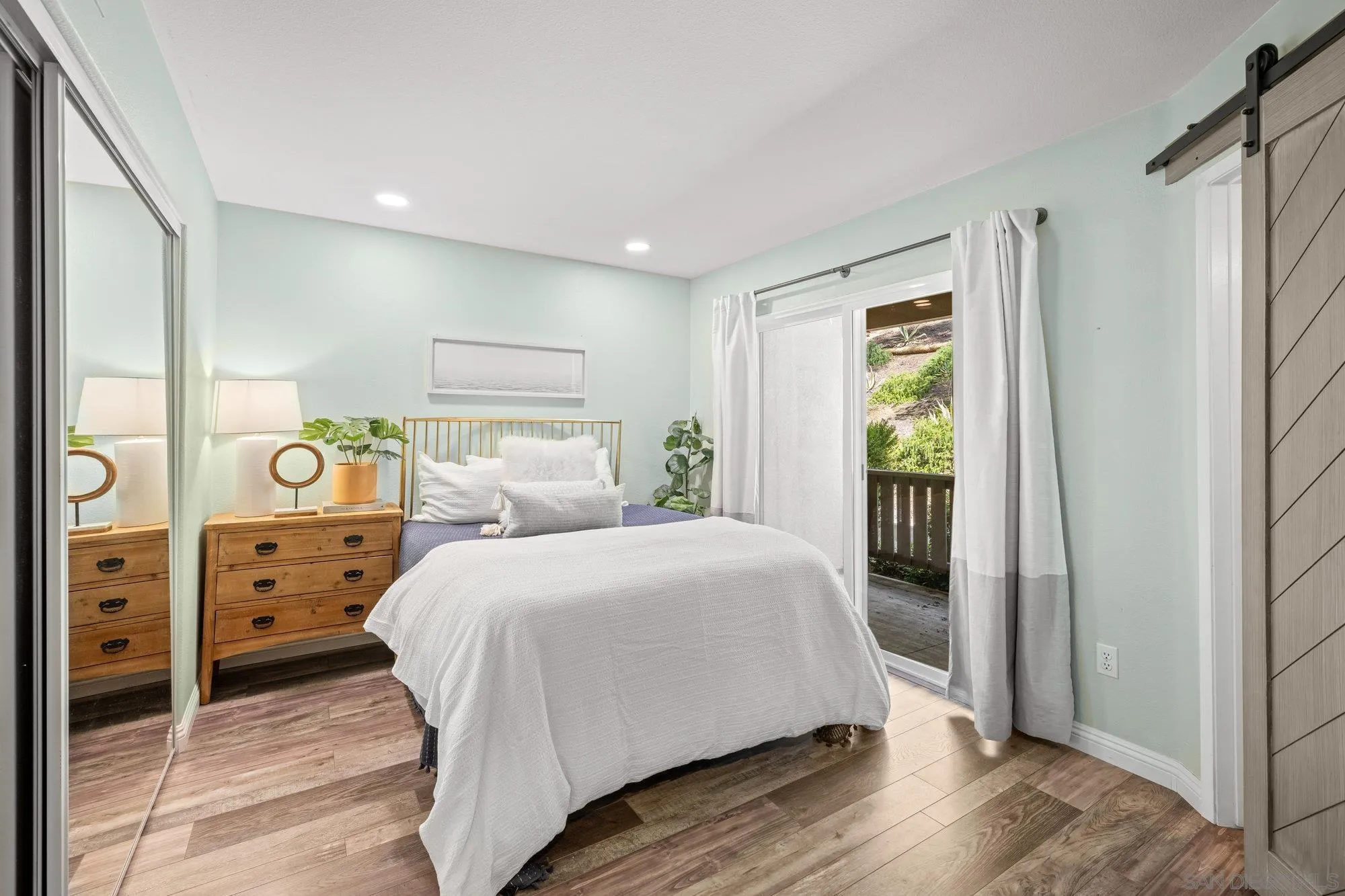 6008 Paseo Salinero