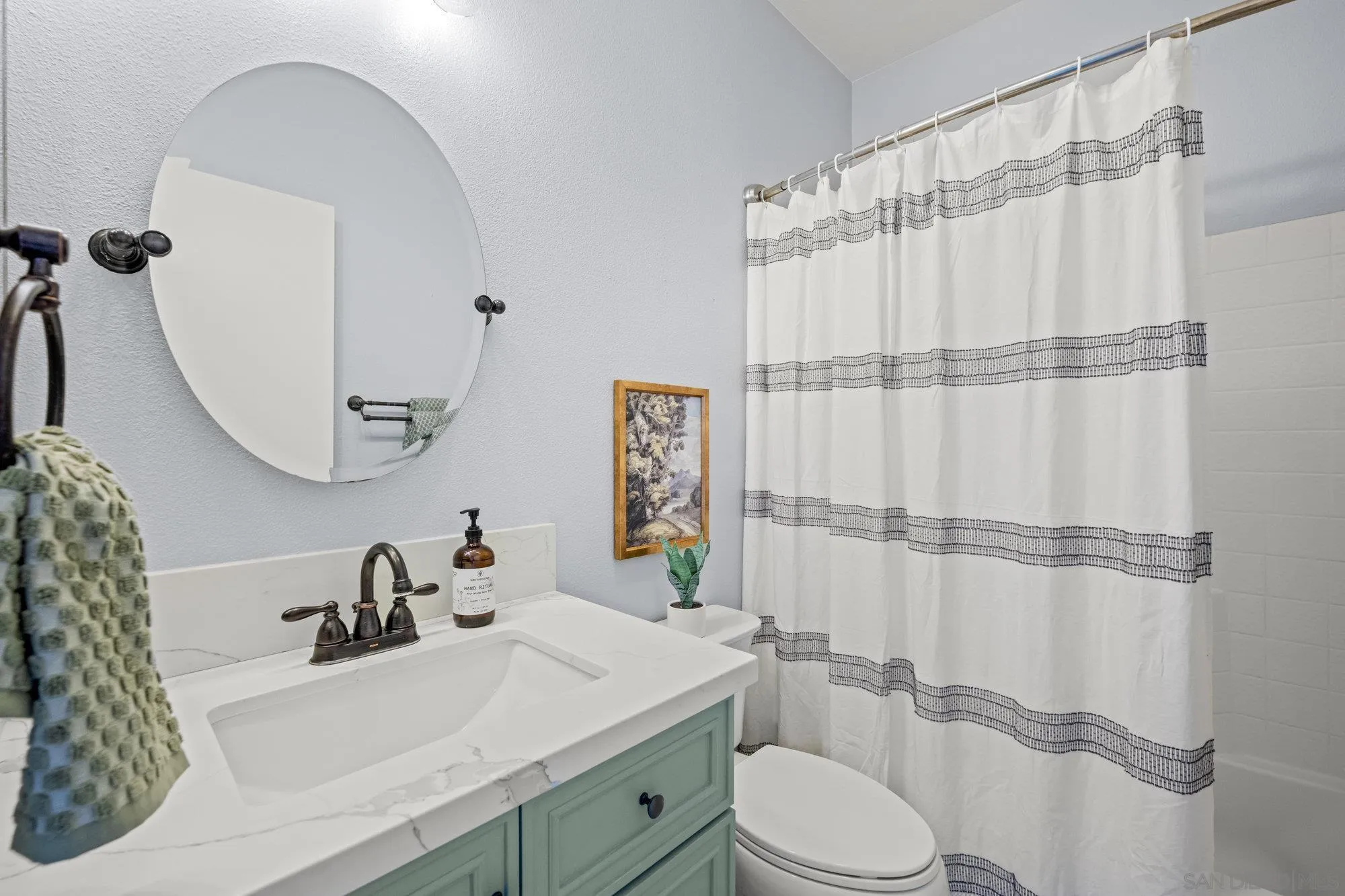 6008 Paseo Salinero