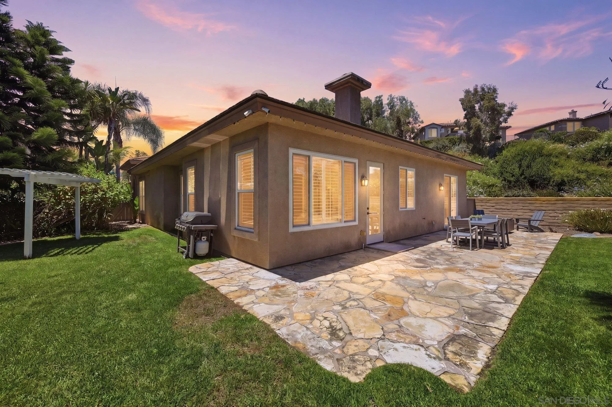 6154 Paseo Palero