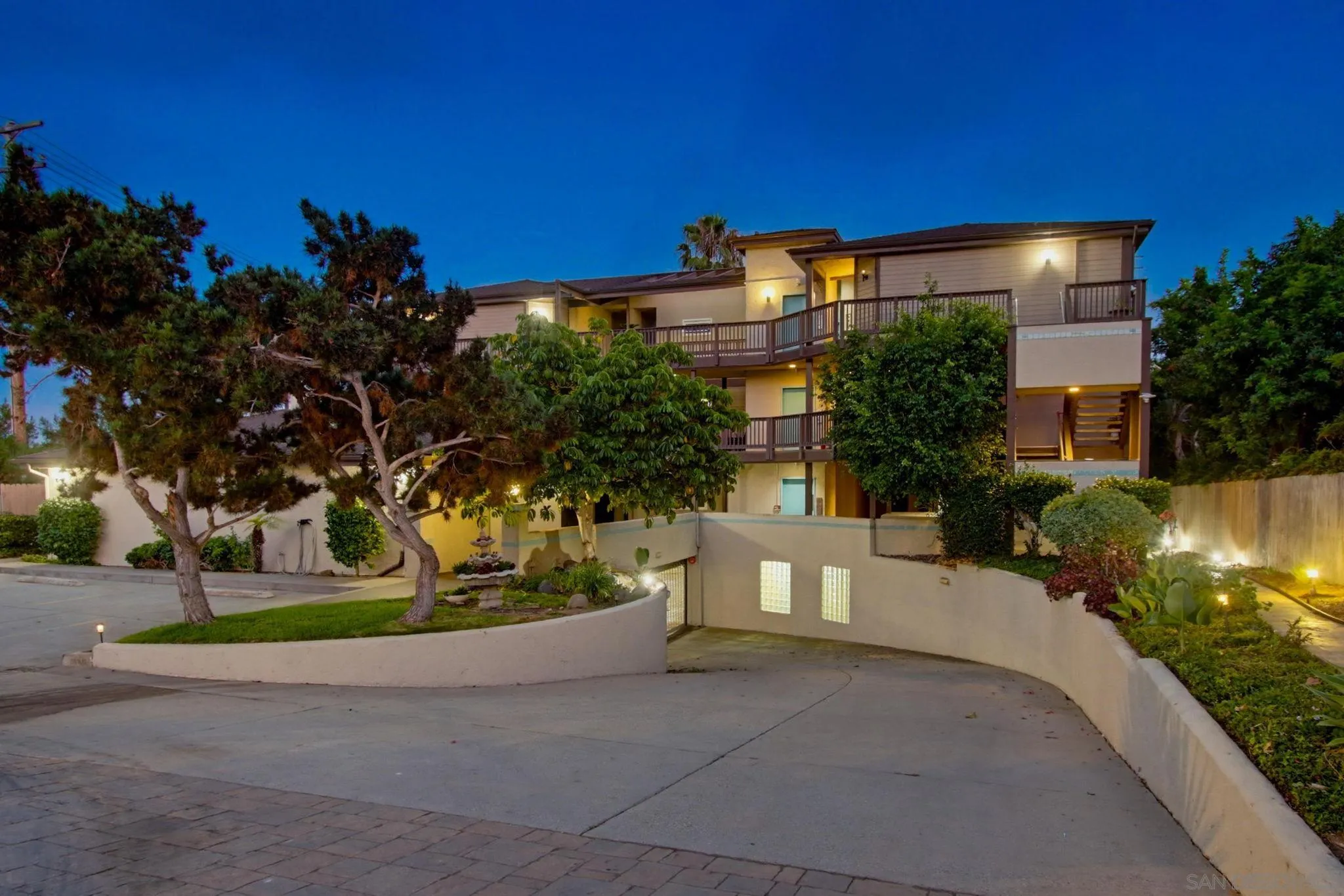 331 Olive Unit 202