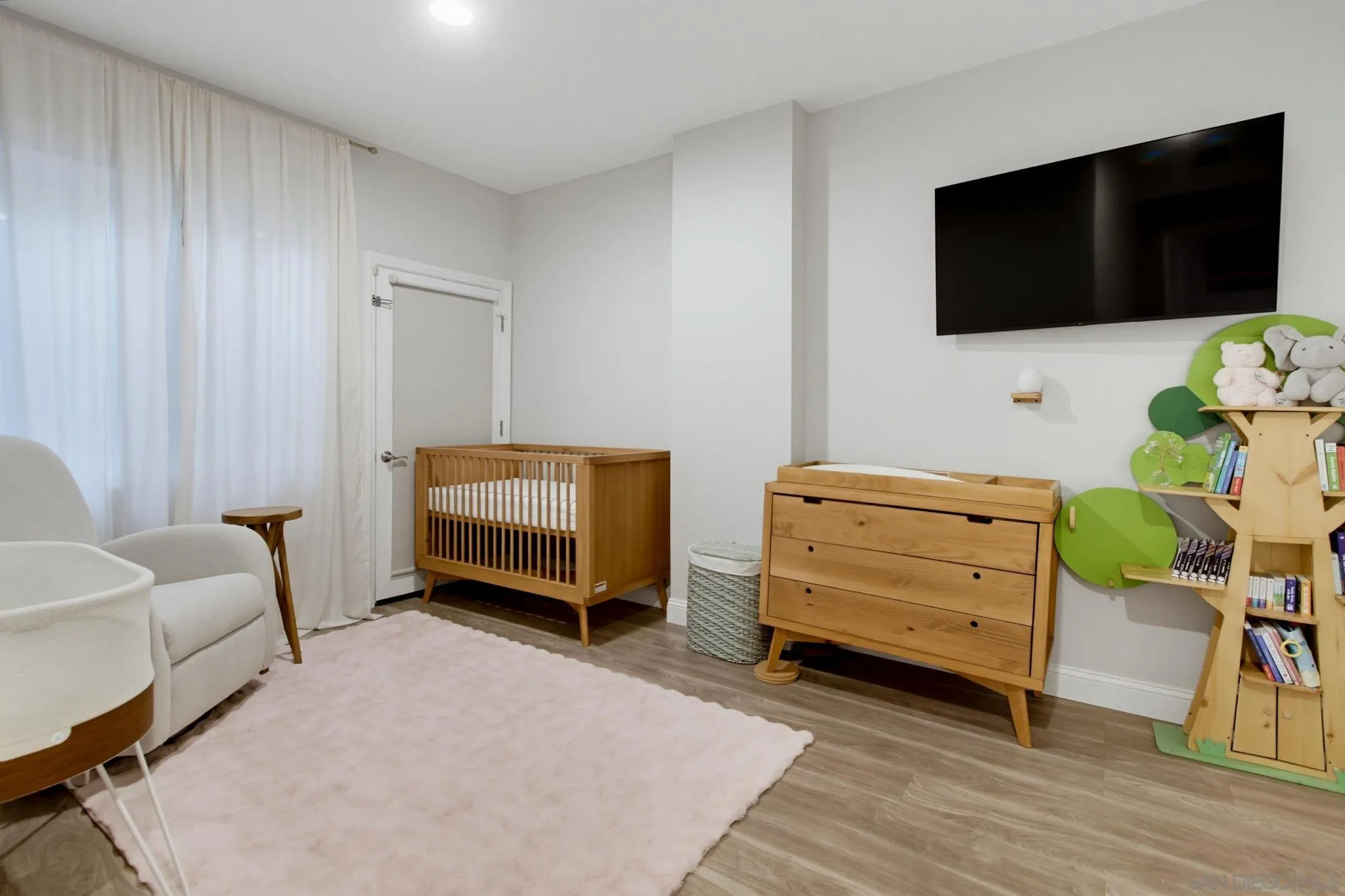 331 Olive Unit 202