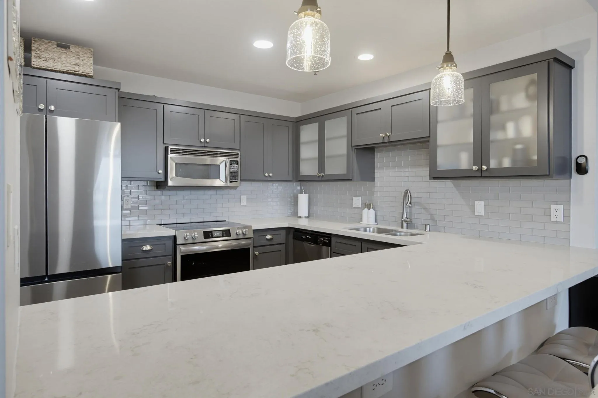 331 Olive Unit 202