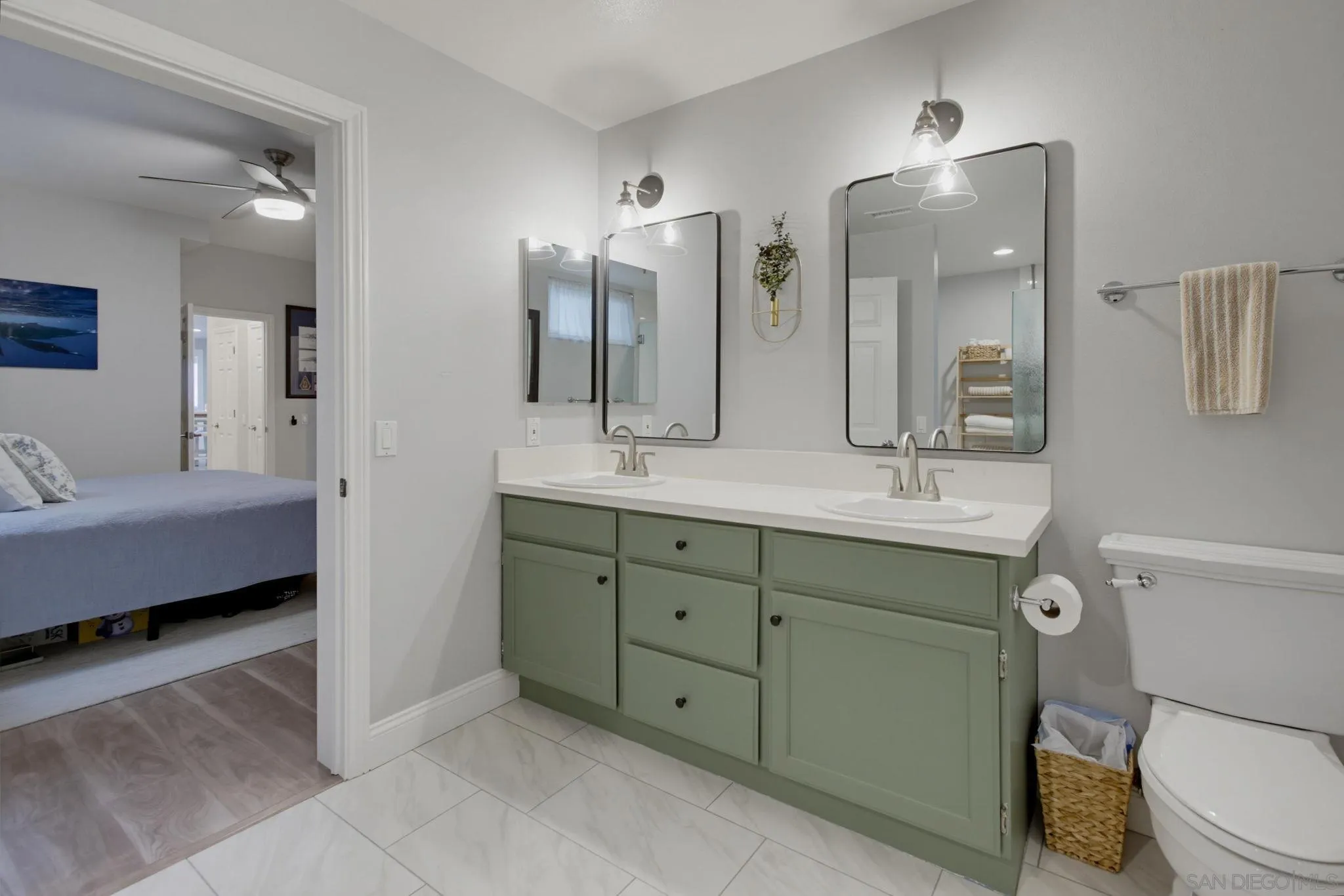 331 Olive Unit 202