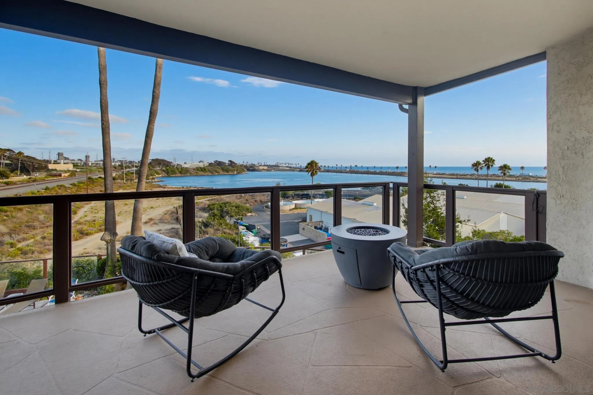 331 Olive Unit 202