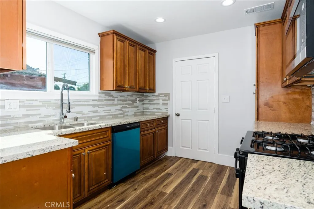 339 W 19th Street