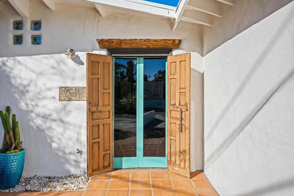 476 Mar Vista Drive