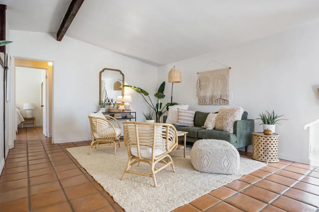 476 Mar Vista Drive
