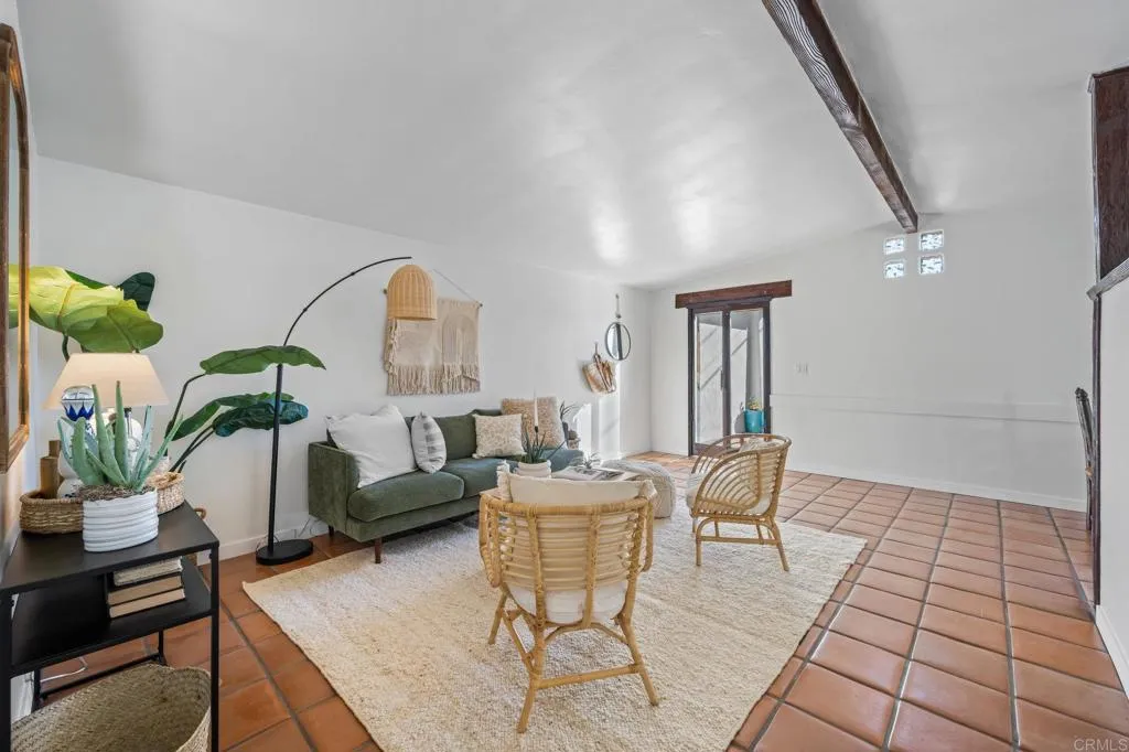 476 Mar Vista Drive