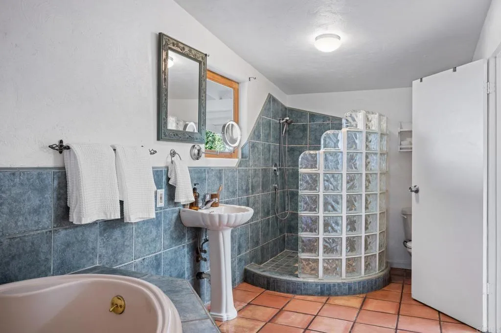 476 Mar Vista Drive