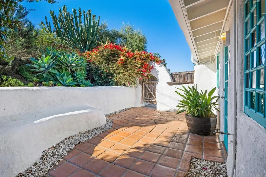 476 Mar Vista Drive