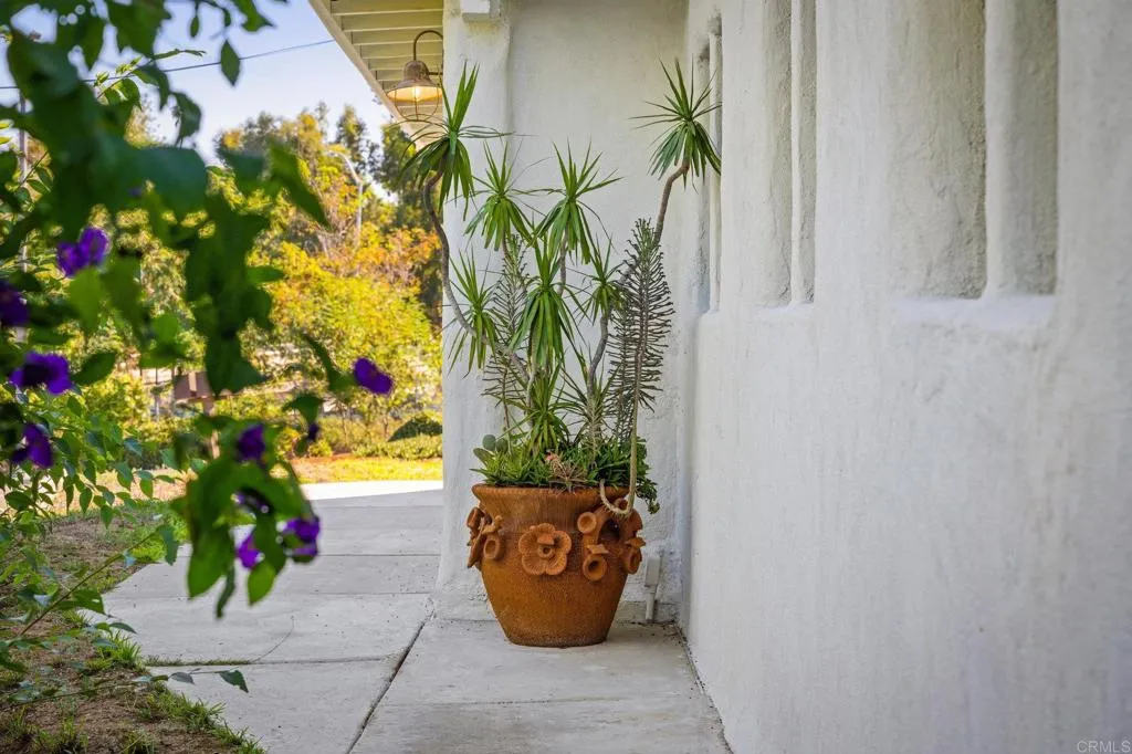 476 Mar Vista Drive