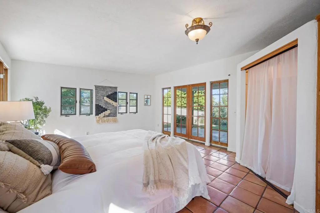 476 Mar Vista Drive