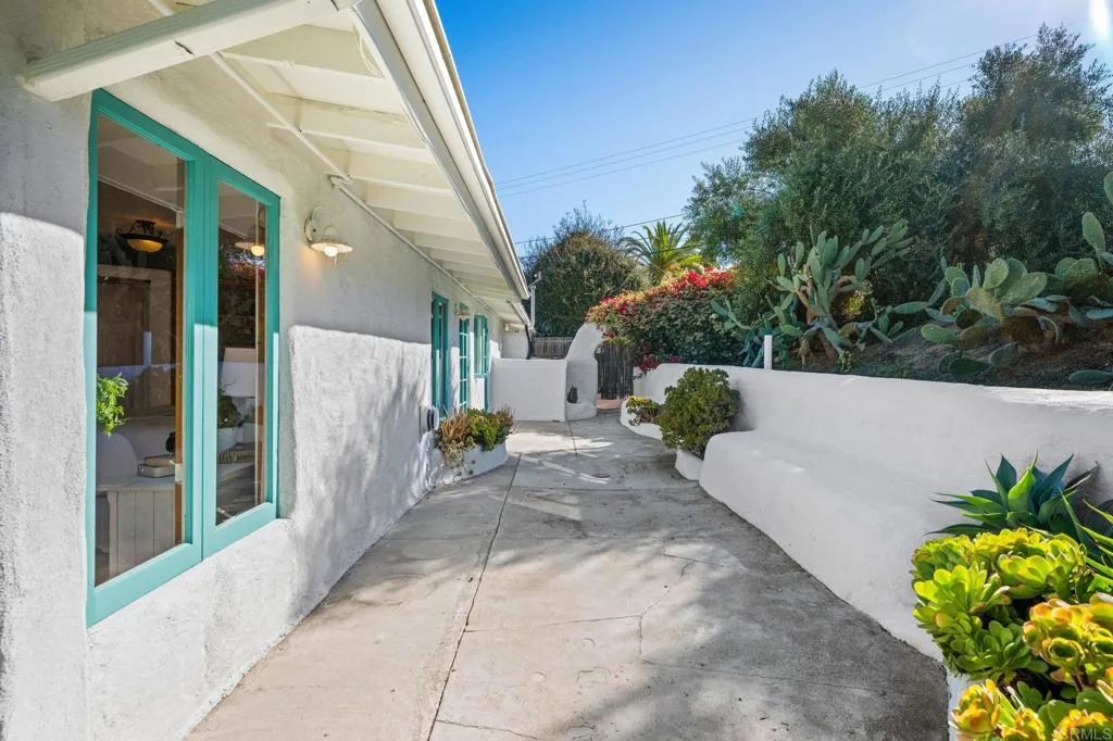 476 Mar Vista Drive