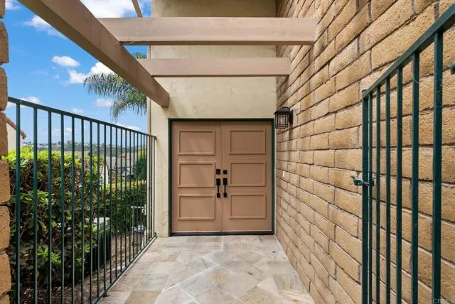 2347 Caringa Way Unit 4