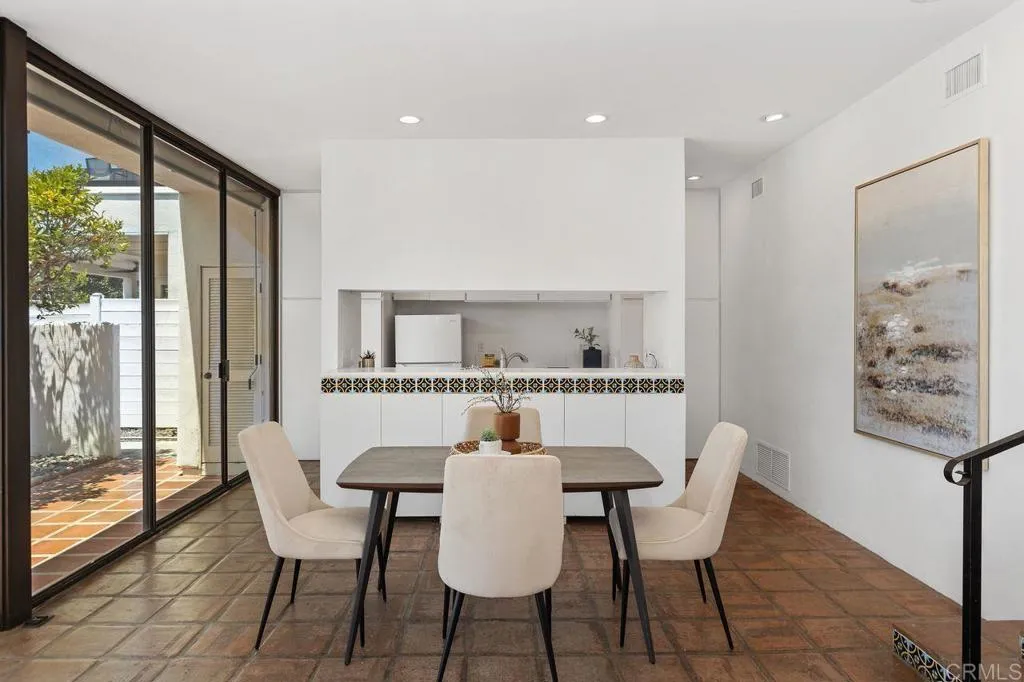 8310 La Jolla Shores Drive