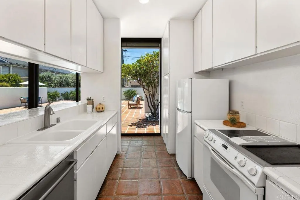8310 La Jolla Shores Drive