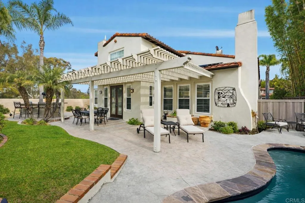 6375 Paseo Potrero