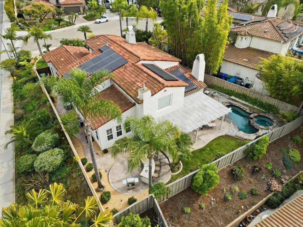 6375 Paseo Potrero