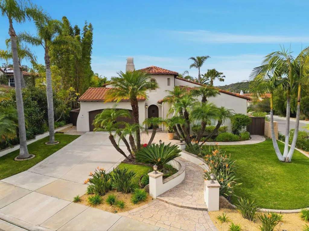 6375 Paseo Potrero
