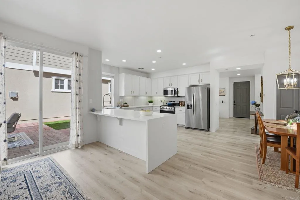 225 Vineyard Ct.