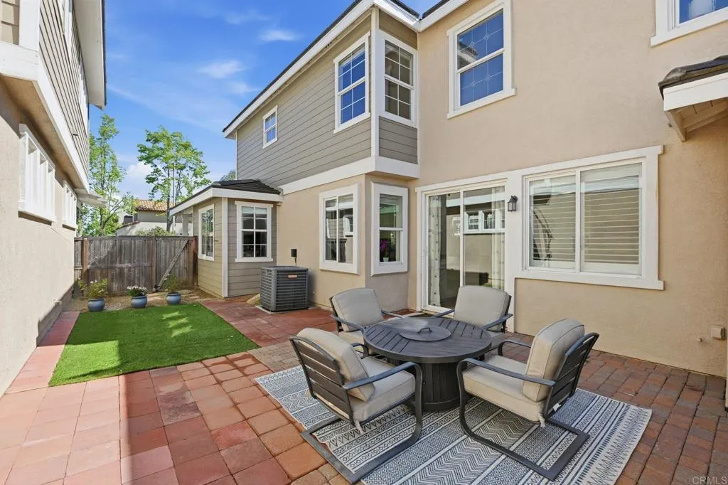 225 Vineyard Ct.