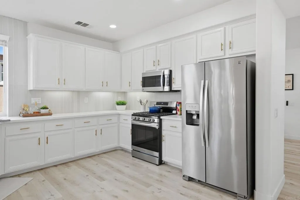 225 Vineyard Ct.