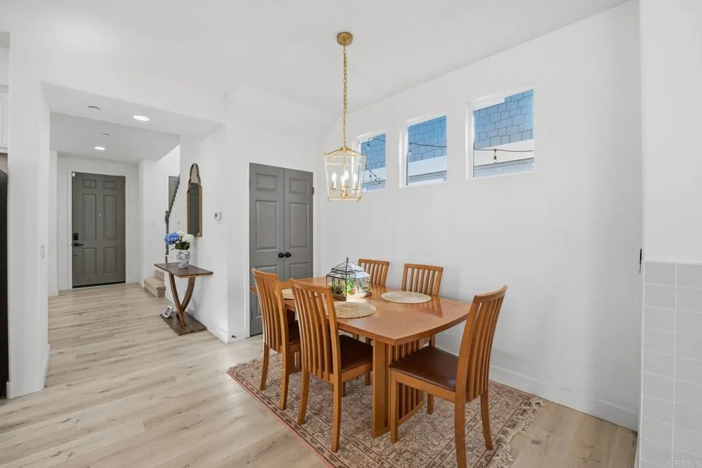 225 Vineyard Ct.