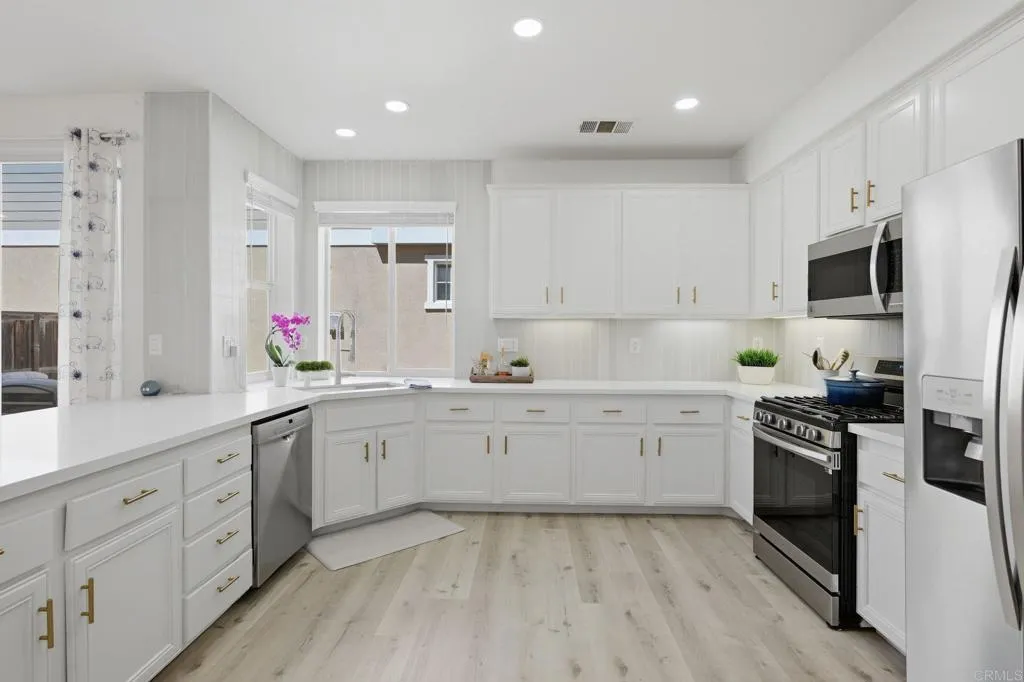 225 Vineyard Ct.