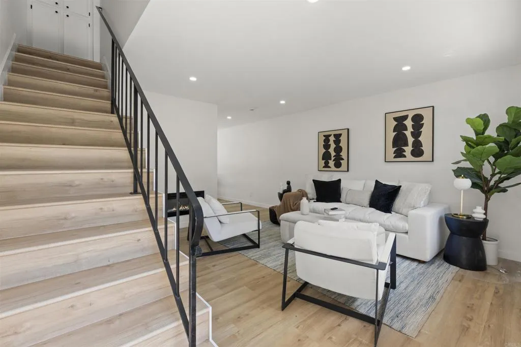 4406 Delta Street Unit 15
