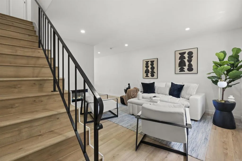 4406 Delta Street Unit 15