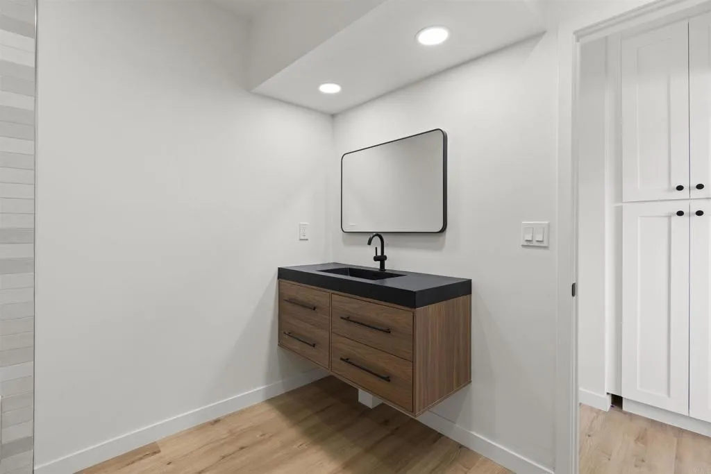 4406 Delta Street Unit 15