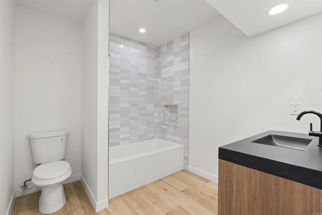 4406 Delta Street Unit 15