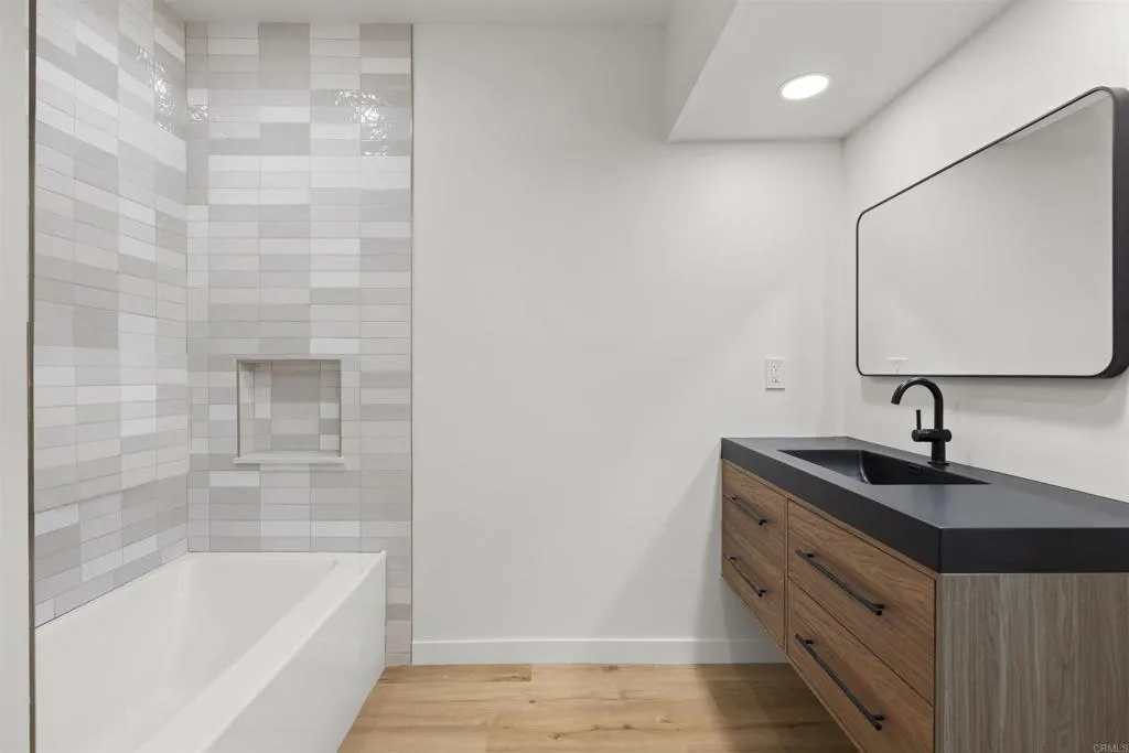4406 Delta Street Unit 15