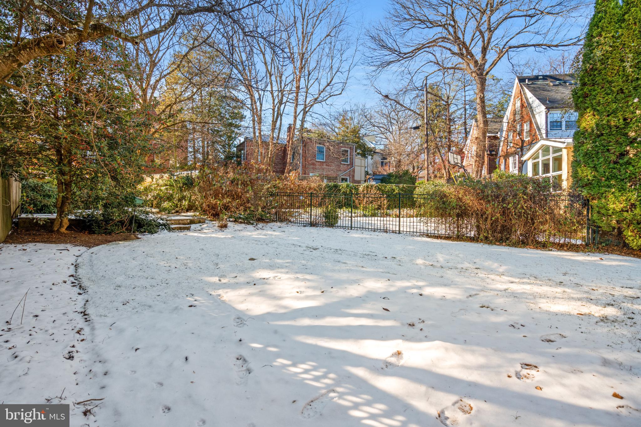 5826 NW NEVADA AVENUE NW