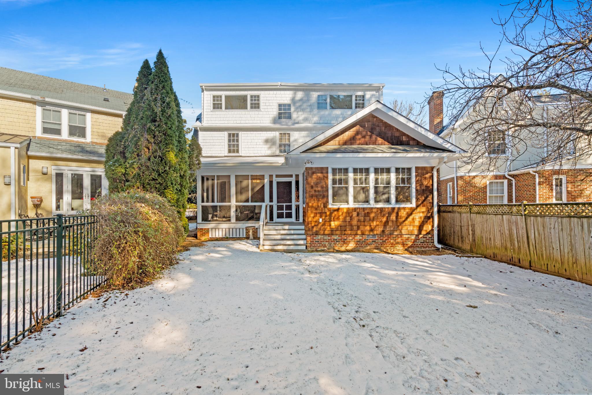 5826 NW NEVADA AVENUE NW