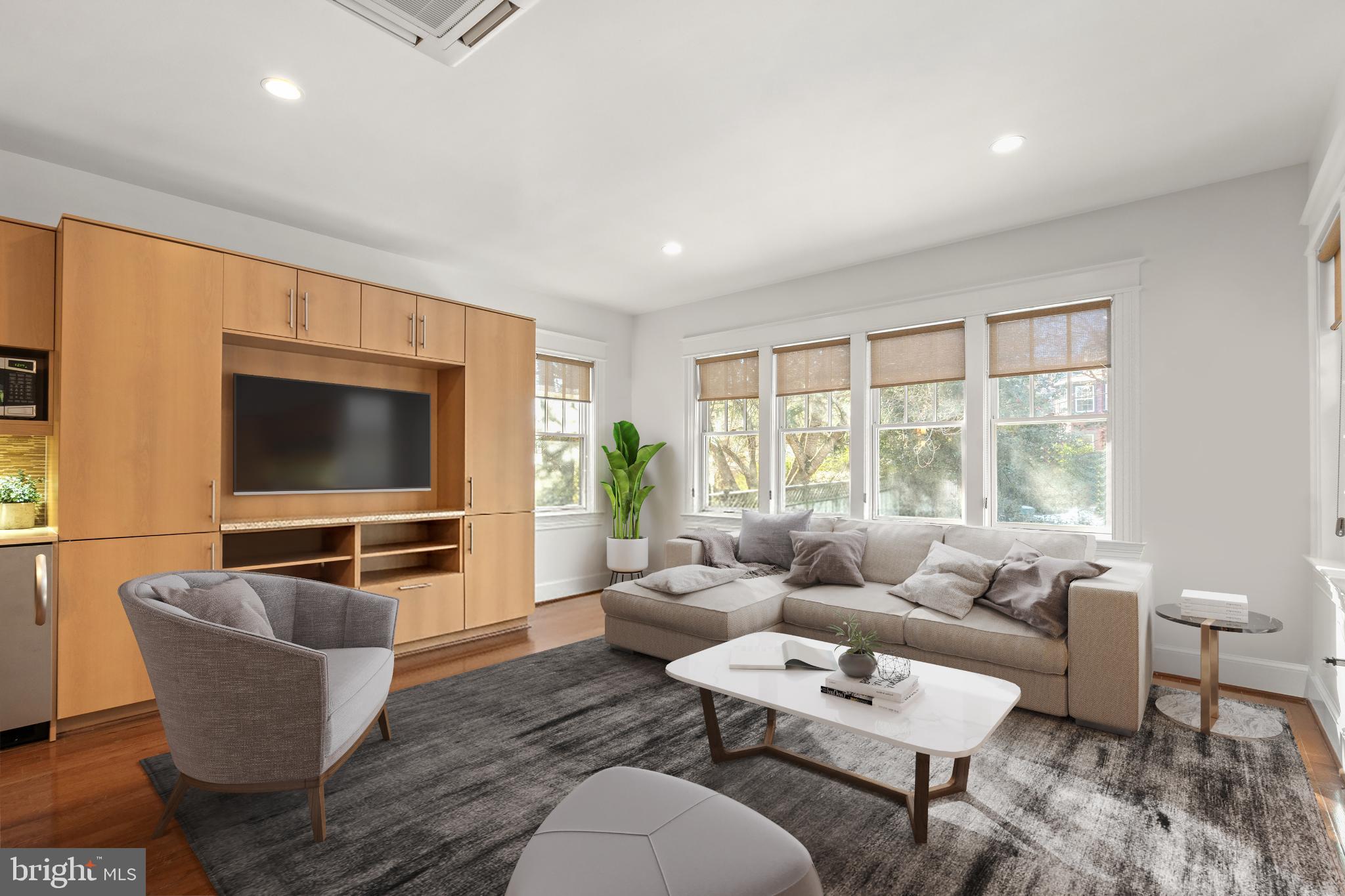 5826 NW NEVADA AVENUE NW