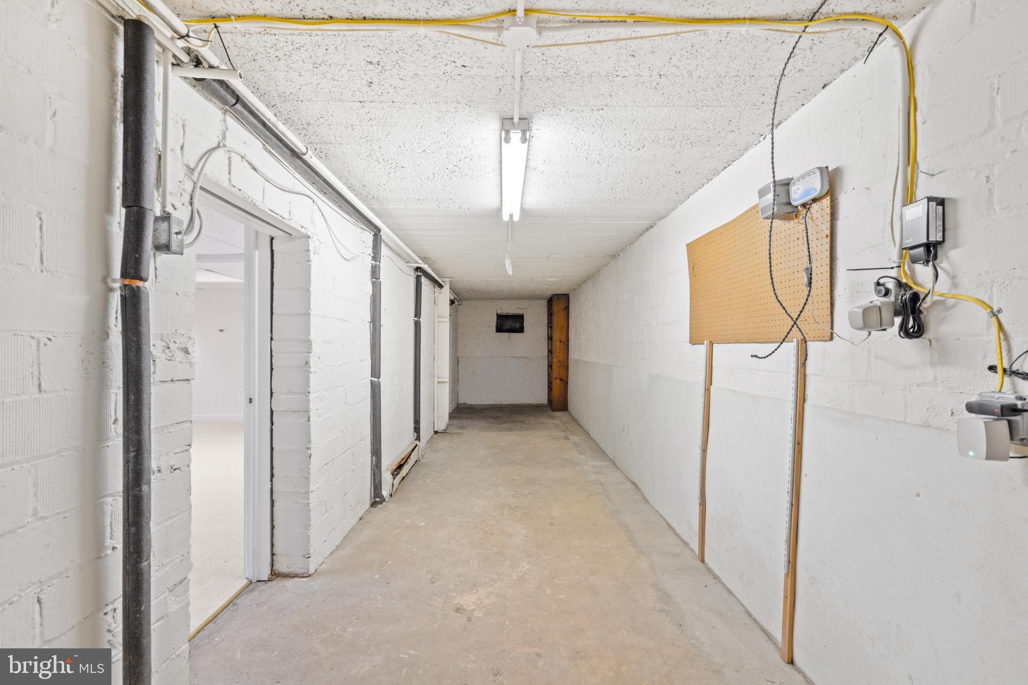 5826 NW NEVADA AVENUE NW