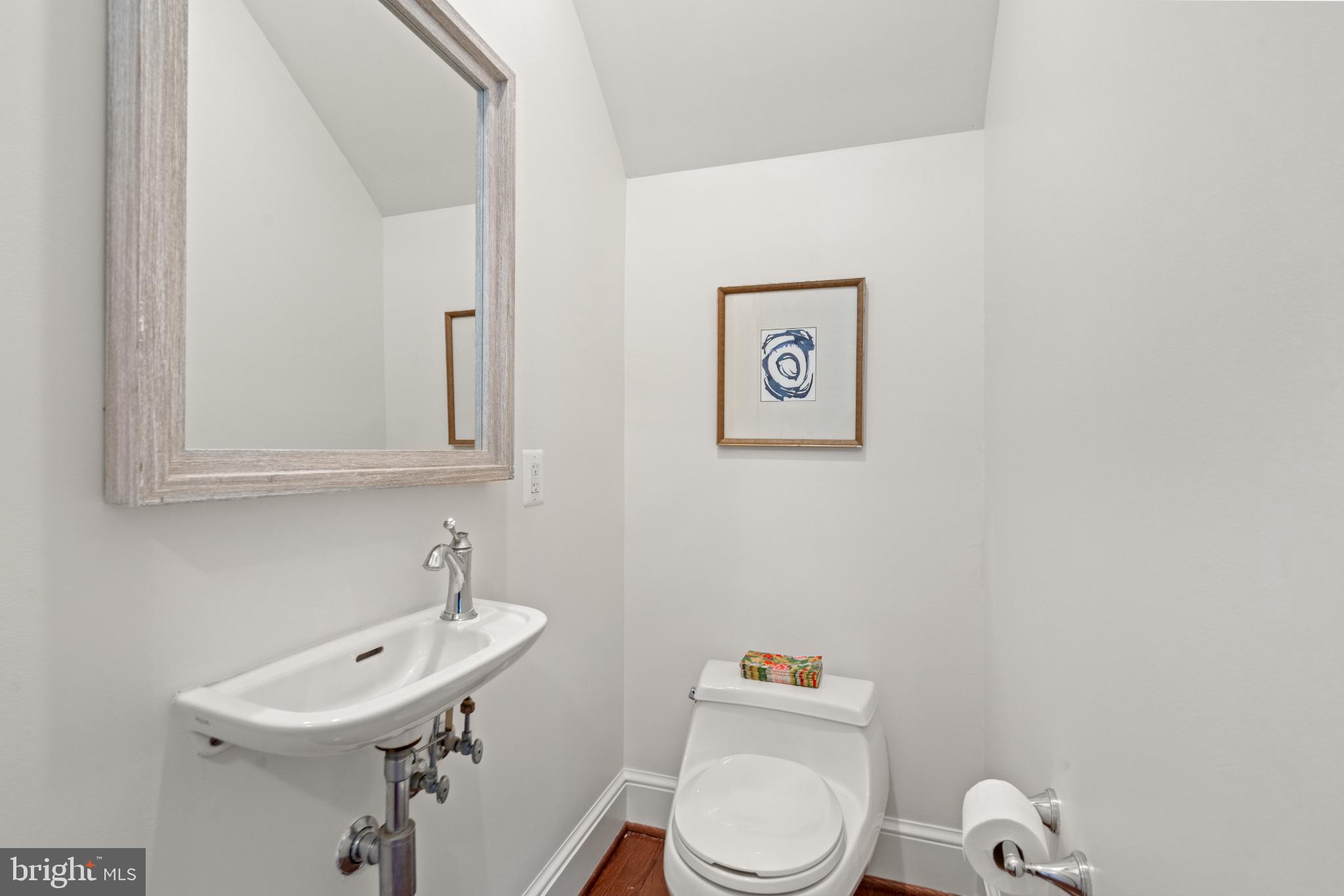 5826 NW NEVADA AVENUE NW