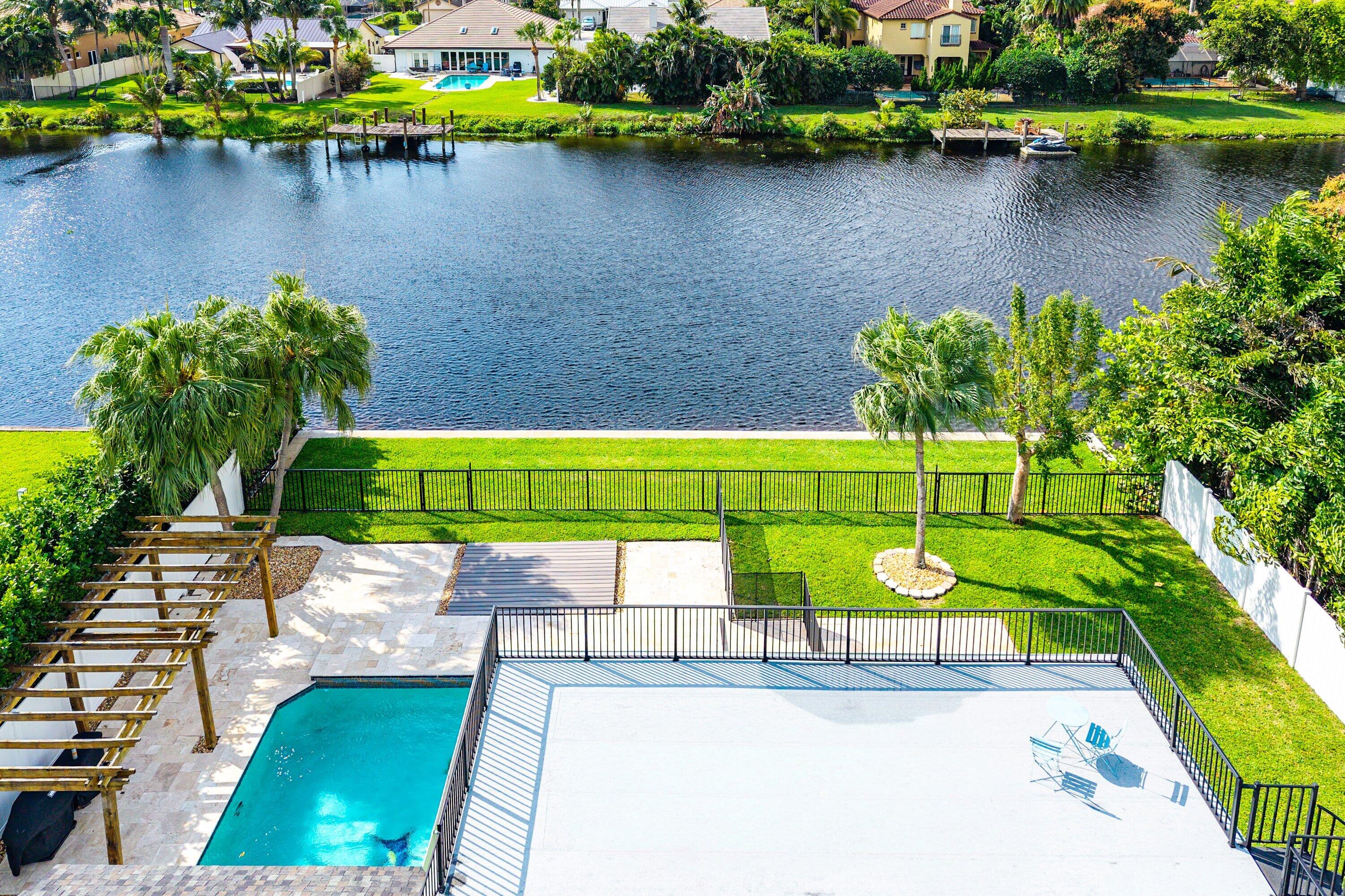 1508 Cormorant Road