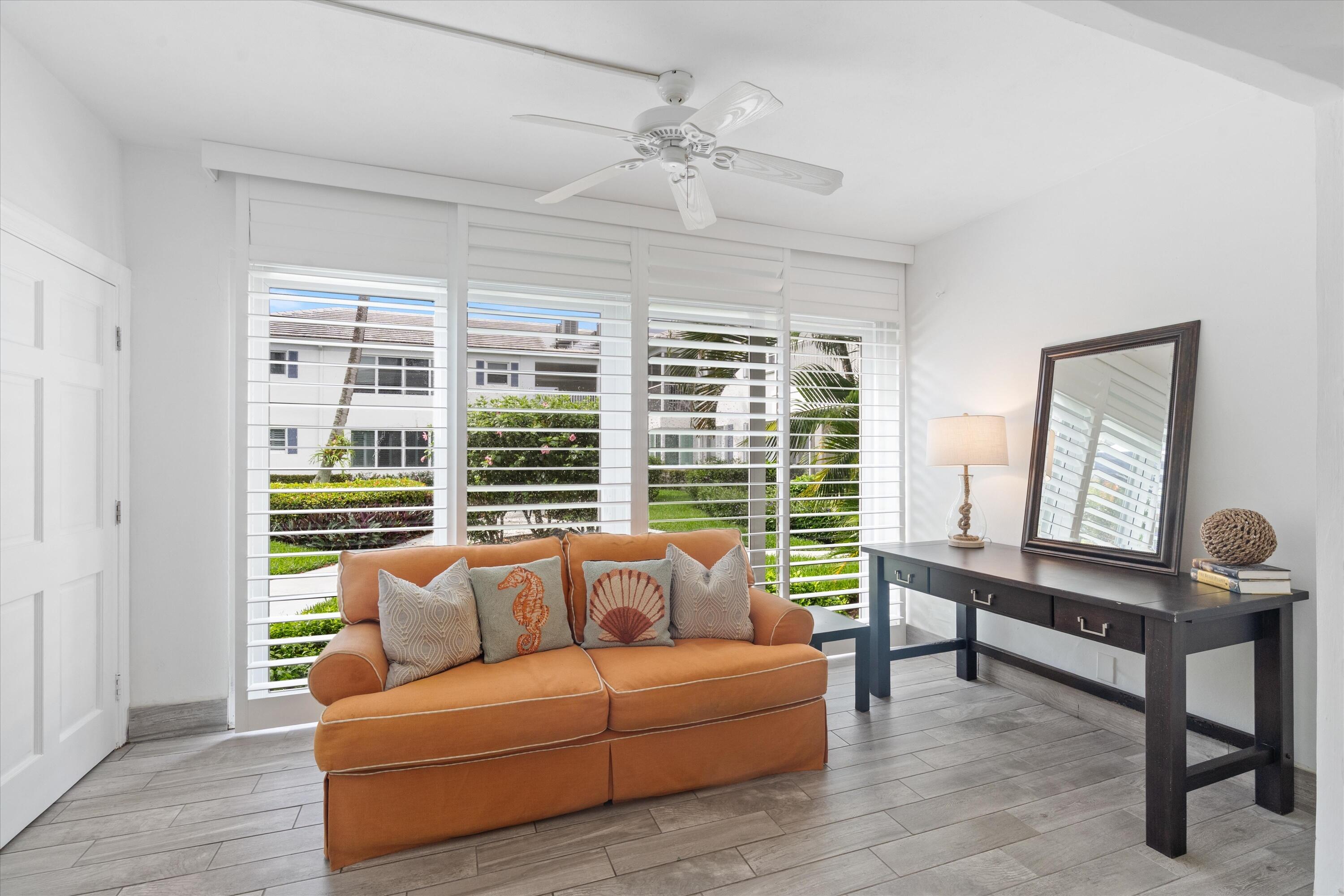 1015 Ingraham Avenue 9