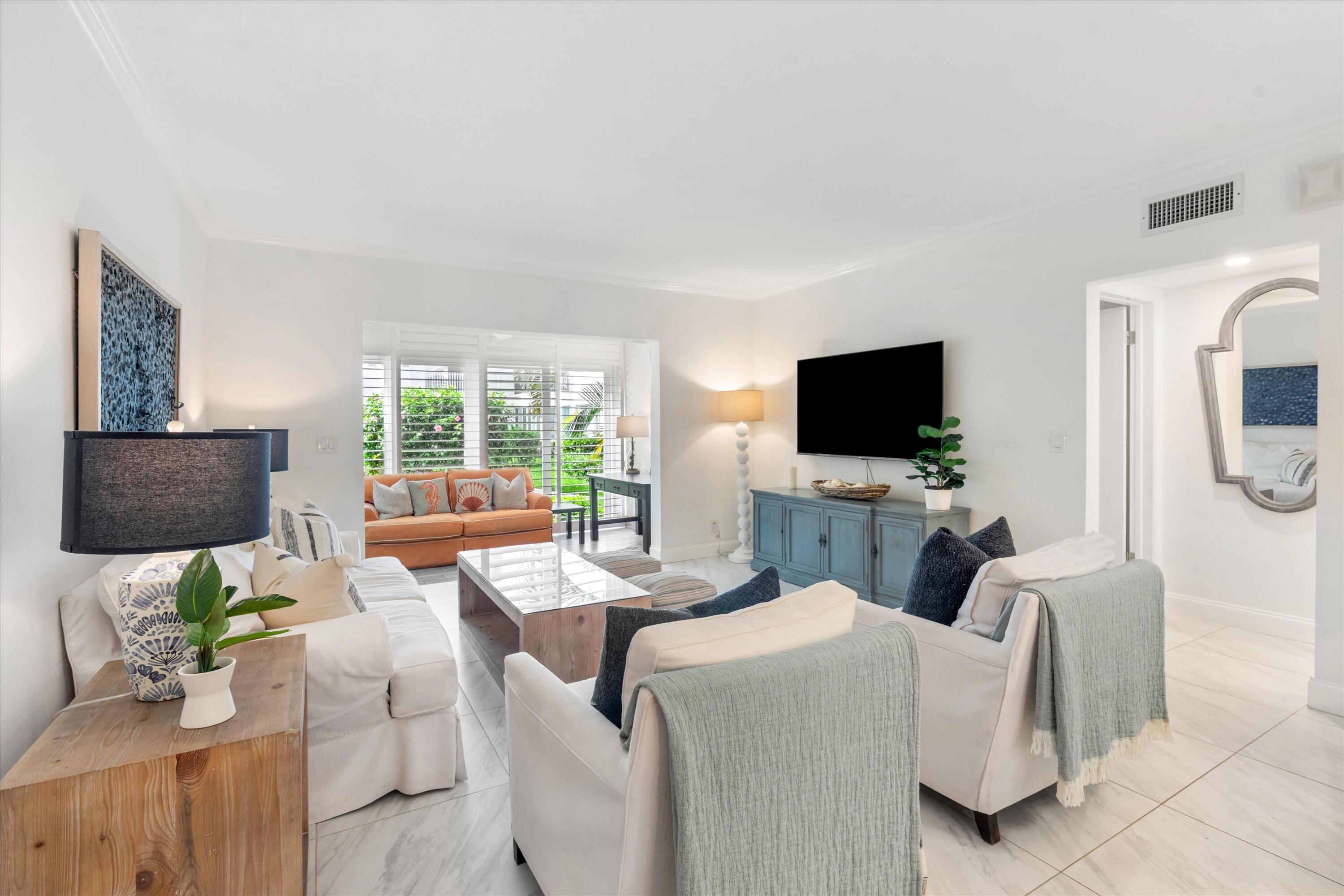 1015 Ingraham Avenue 9