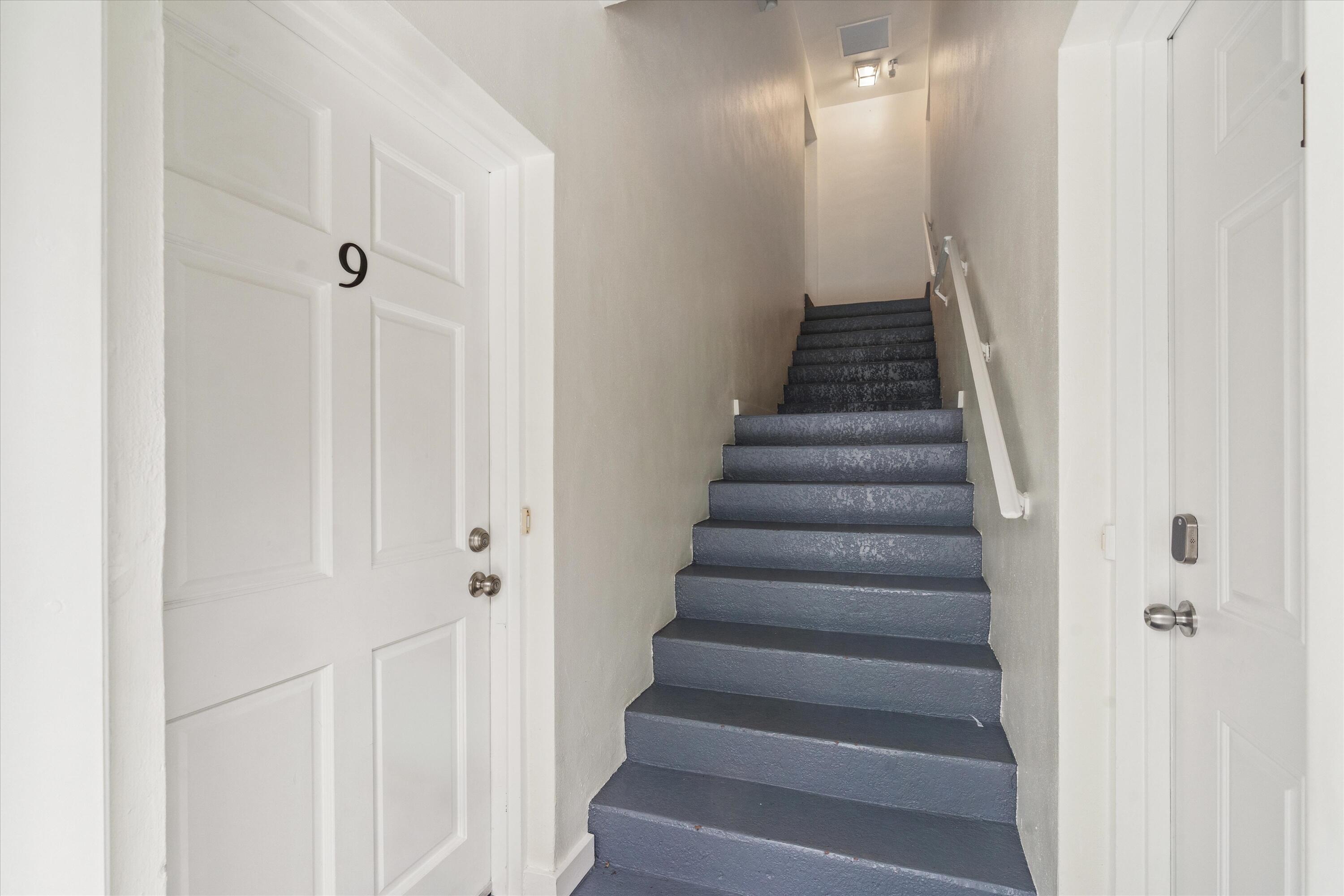 1015 Ingraham Avenue 9