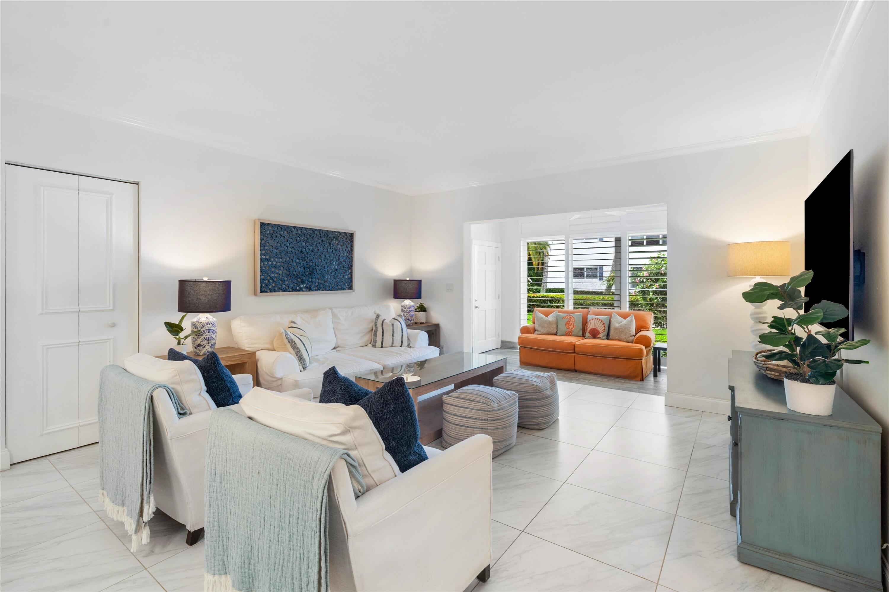 1015 Ingraham Avenue 9