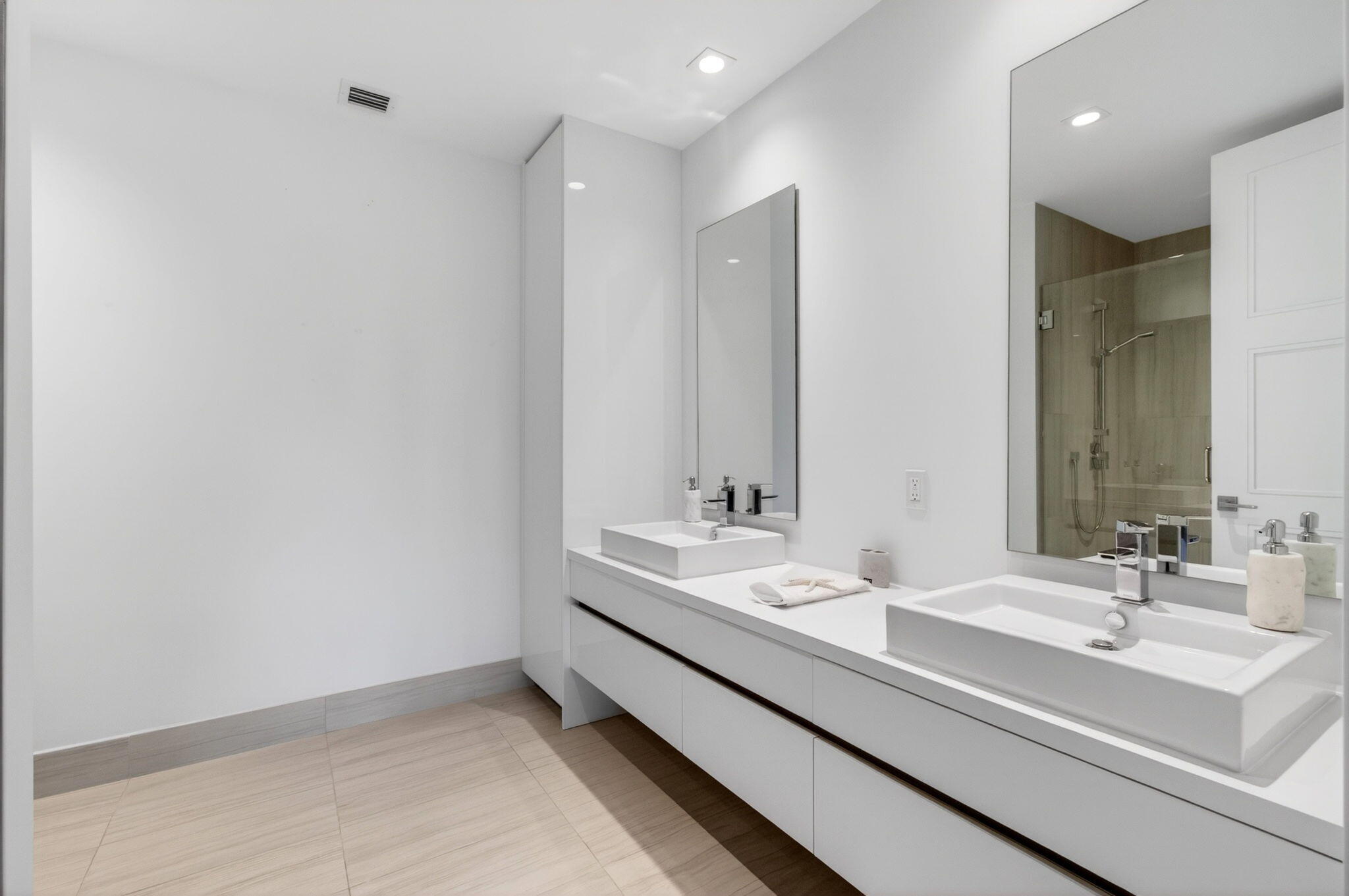 155 E Boca Raton Road Unit: Th3