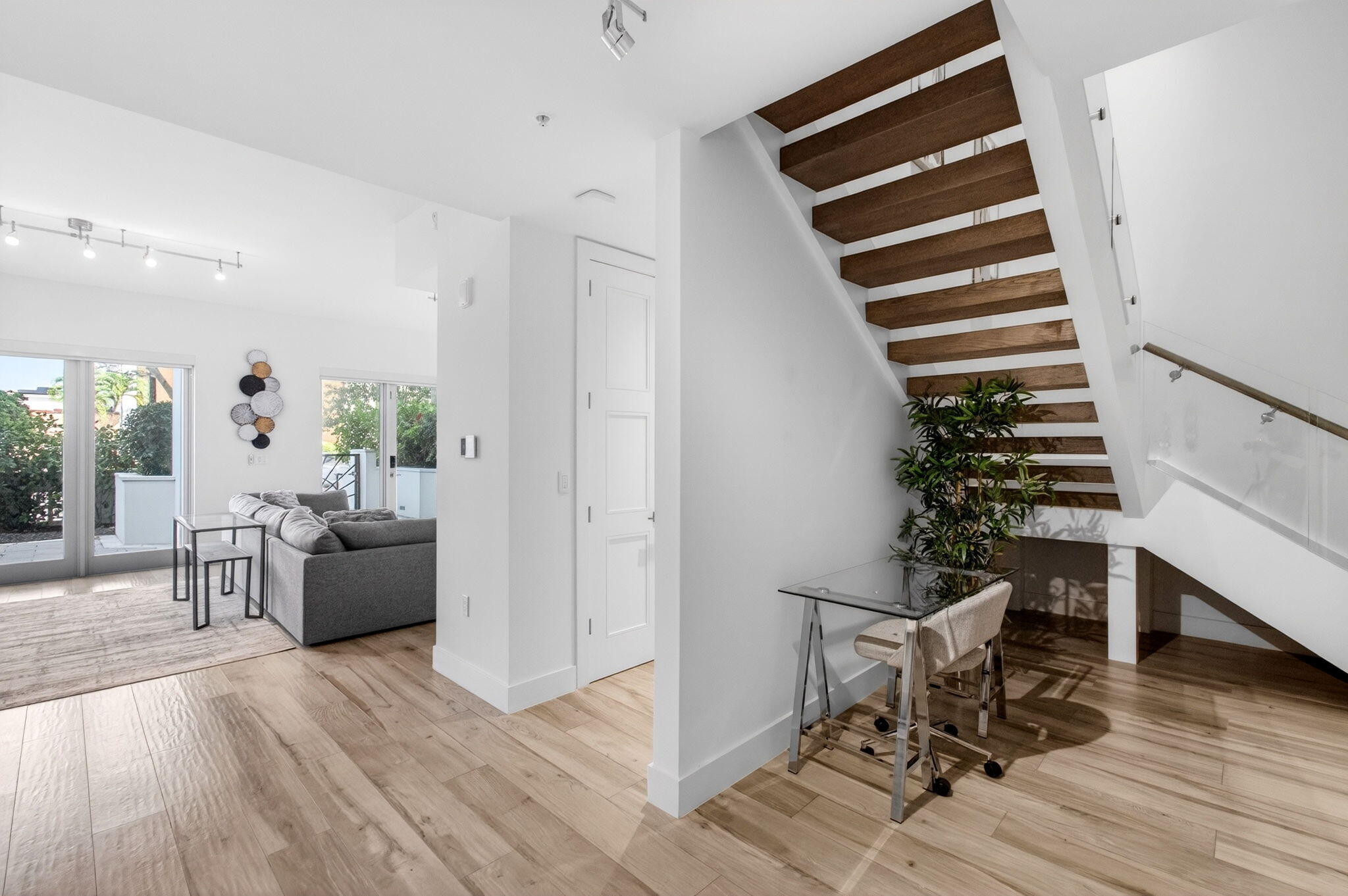 155 E Boca Raton Road Unit: Th3