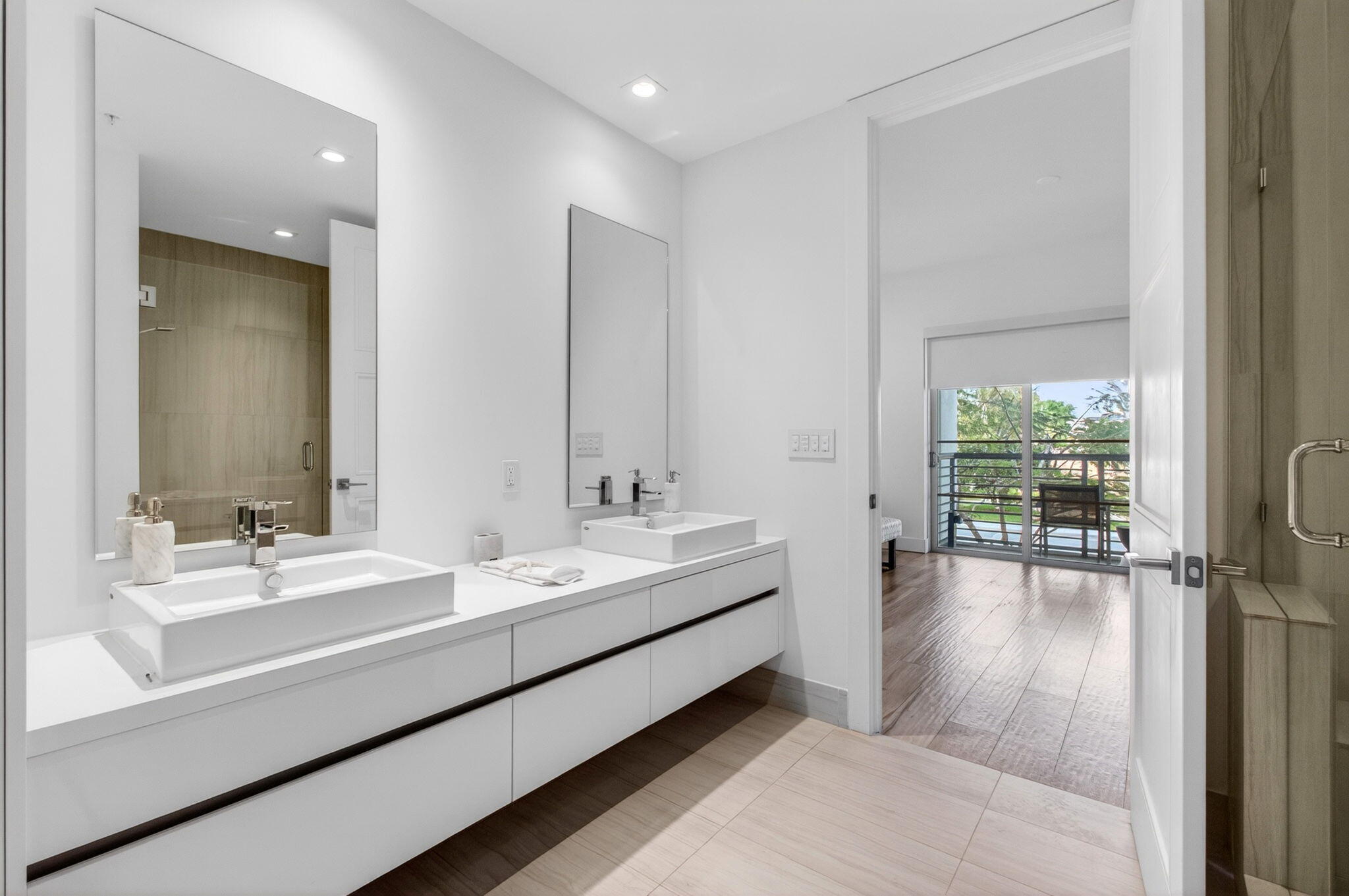 155 E Boca Raton Road Unit: Th3